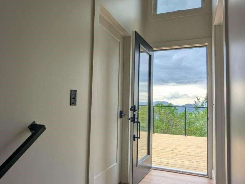 689 Blake Drive, Canton, NC 28716.  MLS# CAR4253513, YatesRealty ID 19776. 