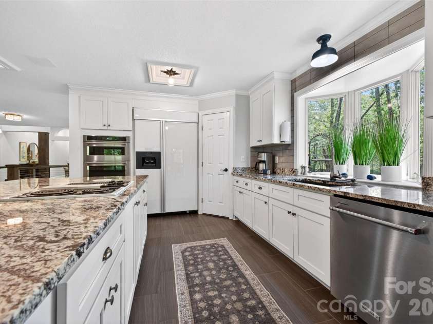 170 Weston Road, Arden, NC 28704.  MLS# CAR4379602, YatesRealty ID 19778. 