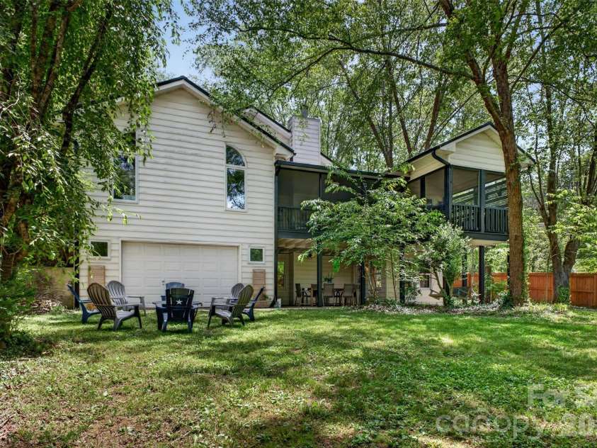 170 Weston Road, Arden, NC 28704.  MLS# CAR4379602, YatesRealty ID 19778. Fully fenced rear yard