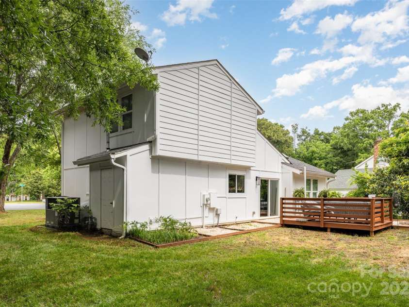 6824 Cortez Trail, Charlotte, NC 28227.  MLS# CAR4257515, YatesRealty ID 19778. Back of house