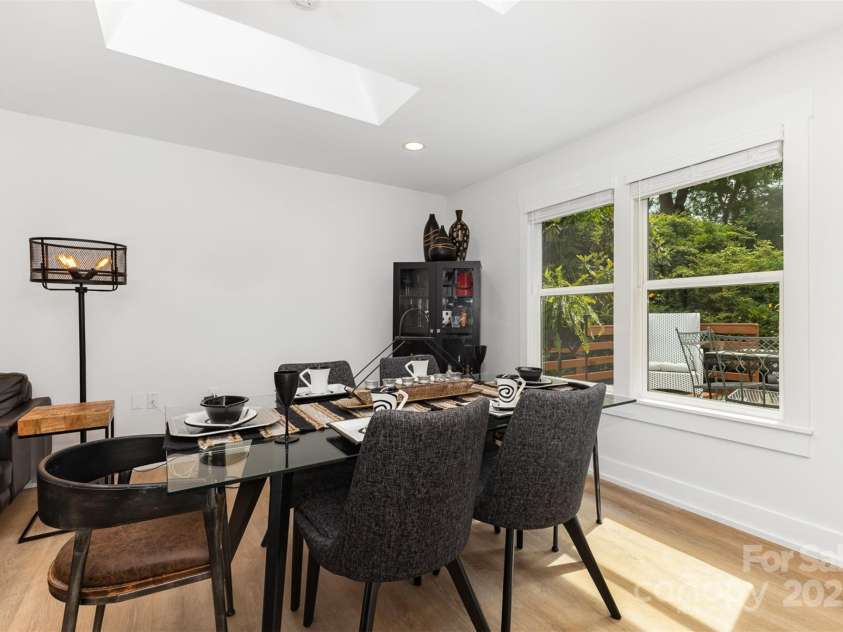 6824 Cortez Trail, Charlotte, NC 28227.  MLS# CAR4257515, YatesRealty ID 19778. Dining Room
