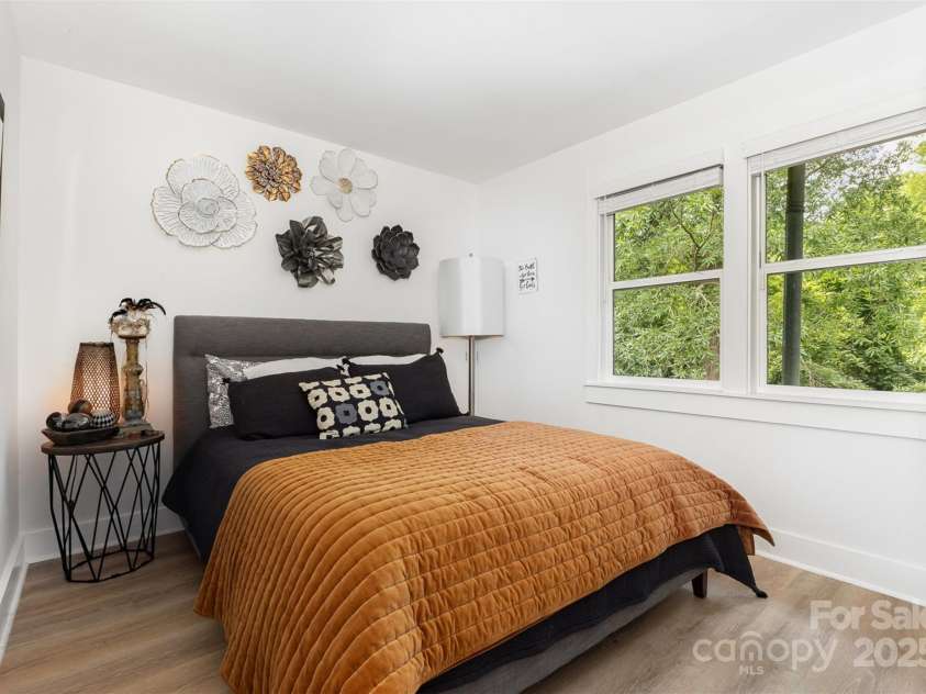 6824 Cortez Trail, Charlotte, NC 28227.  MLS# CAR4257515, YatesRealty ID 19778. Second Bedroom