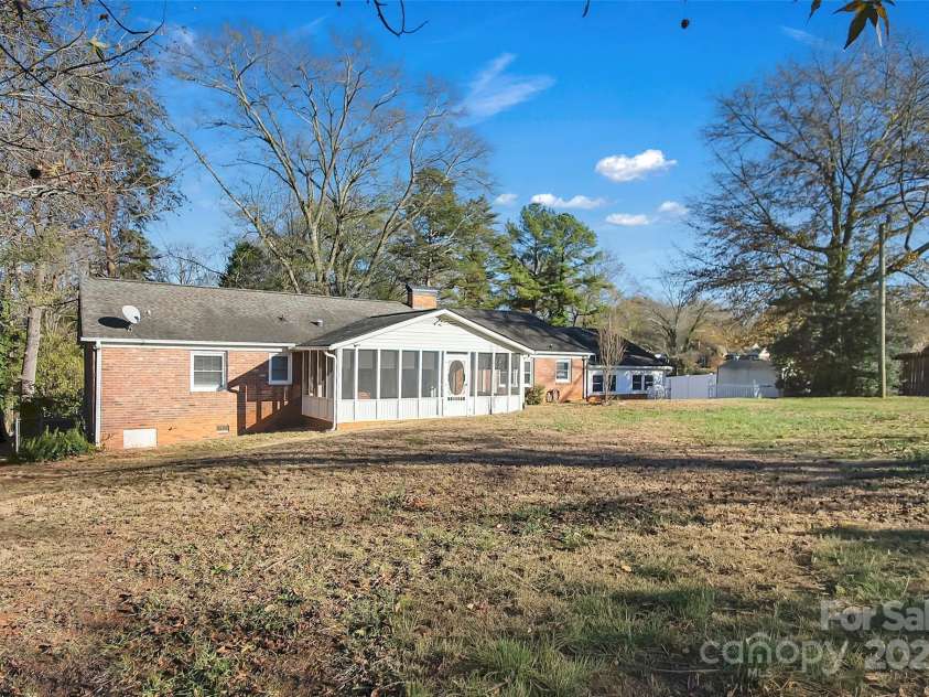 1925 Montclair Avenue, Gastonia, NC 28054.  MLS# CAR4328573, YatesRealty ID 19779. 