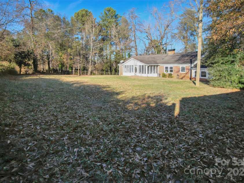 1925 Montclair Avenue, Gastonia, NC 28054.  MLS# CAR4328573, YatesRealty ID 19779. 