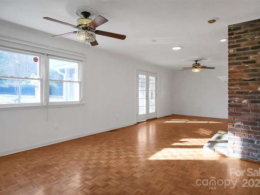 1925 Montclair Avenue, Gastonia, NC 28054.  MLS# CAR4328573, YatesRealty ID 19779. 