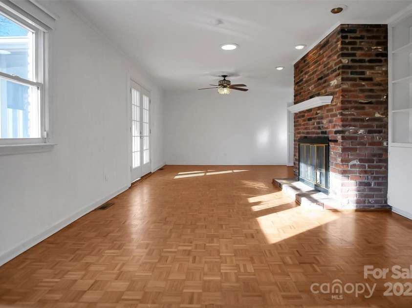 1925 Montclair Avenue, Gastonia, NC 28054.  MLS# CAR4328573, YatesRealty ID 19779. 