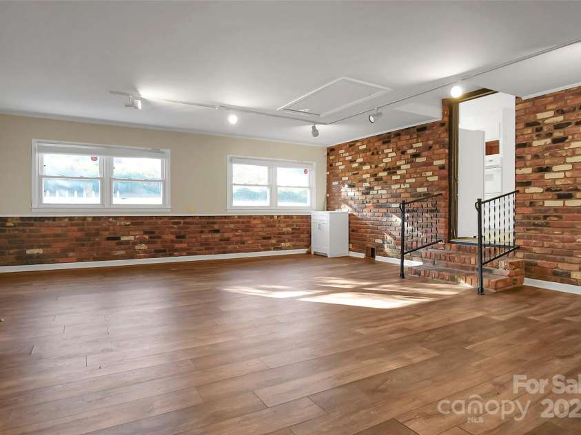 1925 Montclair Avenue, Gastonia, NC 28054.  MLS# CAR4328573, YatesRealty ID 19779. 