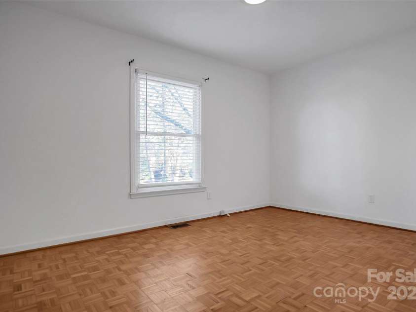 1925 Montclair Avenue, Gastonia, NC 28054.  MLS# CAR4328573, YatesRealty ID 19779. 