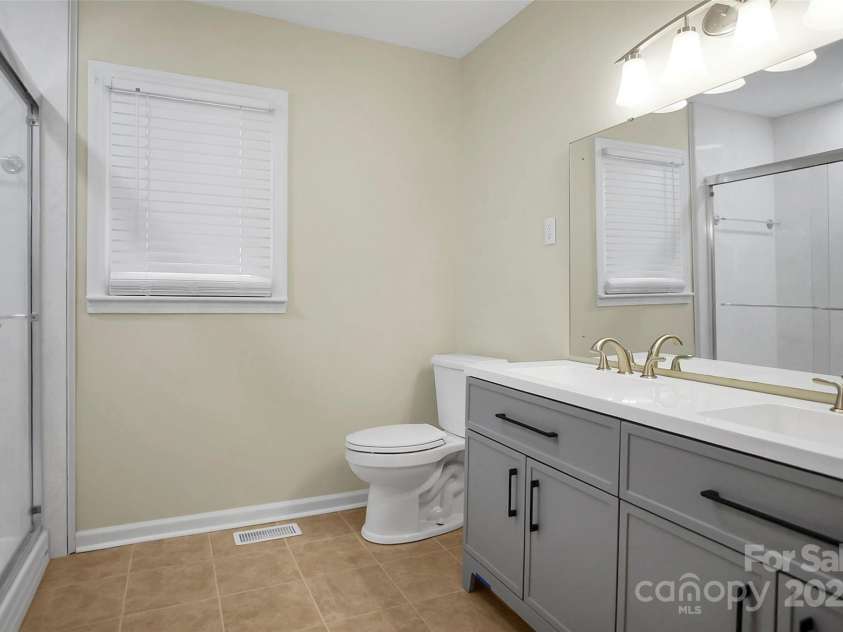 1925 Montclair Avenue, Gastonia, NC 28054.  MLS# CAR4328573, YatesRealty ID 19779. 