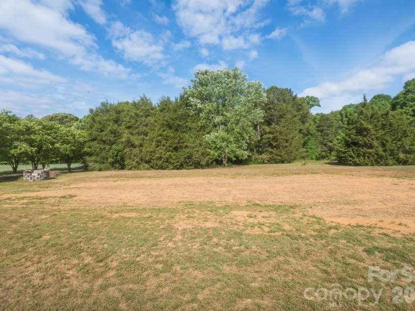 7195 Beaver Road, Kannapolis, NC 28081.  MLS# CAR4379140, YatesRealty ID 19779. 