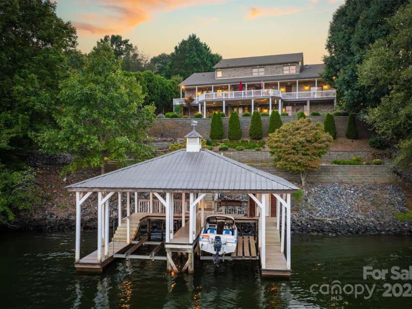 34 Sandbar Drive, Taylorsville, NC 28681.  MLS# CAR4173010, YatesRealty ID 1978. 