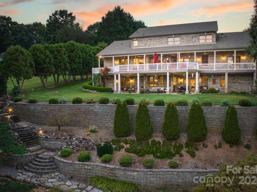 34 Sandbar Drive, Taylorsville, NC 28681.  MLS# CAR4173010, YatesRealty ID 1978. 