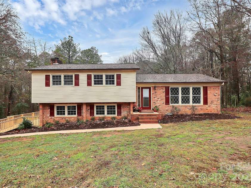 710 Plantation Road, Lancaster, SC 29720.  MLS# CAR4326546, YatesRealty ID 1978. 