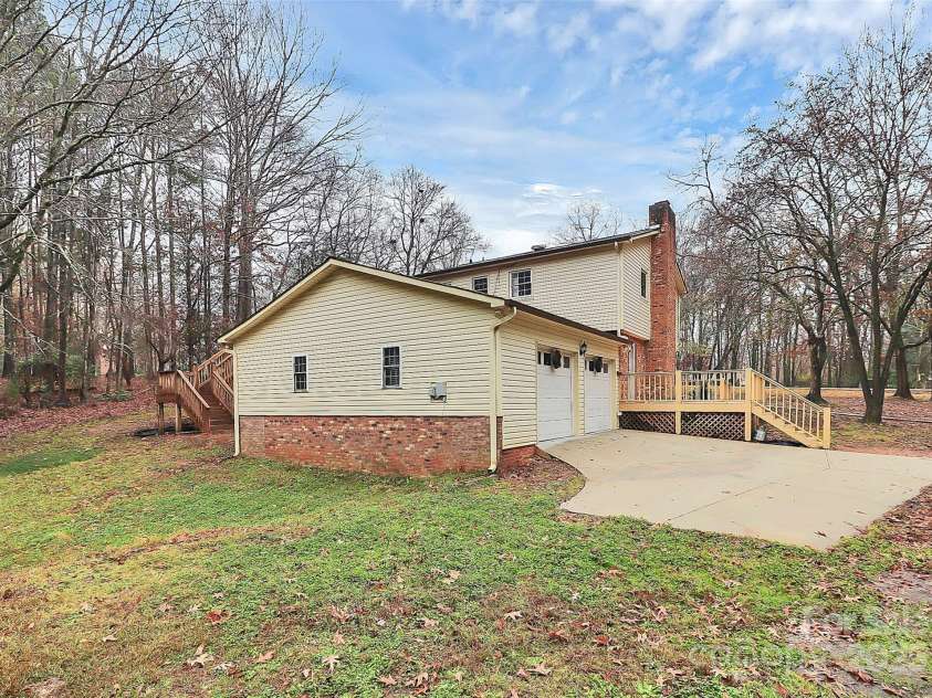 710 Plantation Road, Lancaster, SC 29720.  MLS# CAR4326546, YatesRealty ID 1978. 