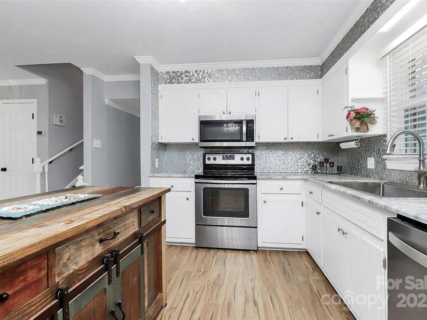 710 Plantation Road, Lancaster, SC 29720.  MLS# CAR4326546, YatesRealty ID 1978. 