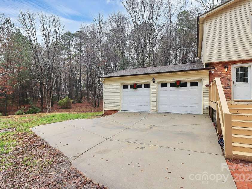 710 Plantation Road, Lancaster, SC 29720.  MLS# CAR4326546, YatesRealty ID 1978. 