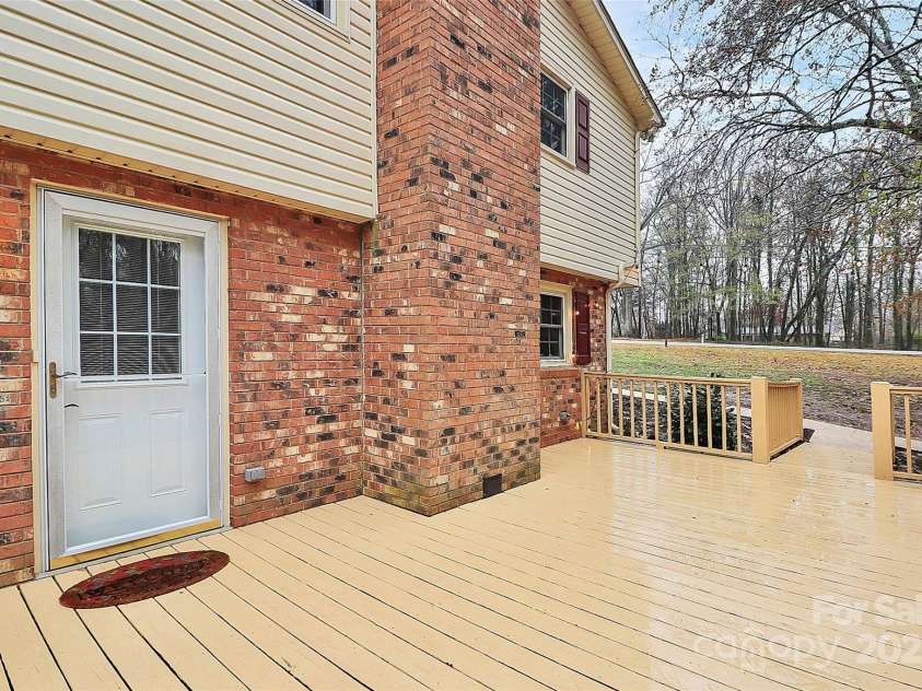 710 Plantation Road, Lancaster, SC 29720.  MLS# CAR4326546, YatesRealty ID 1978. 