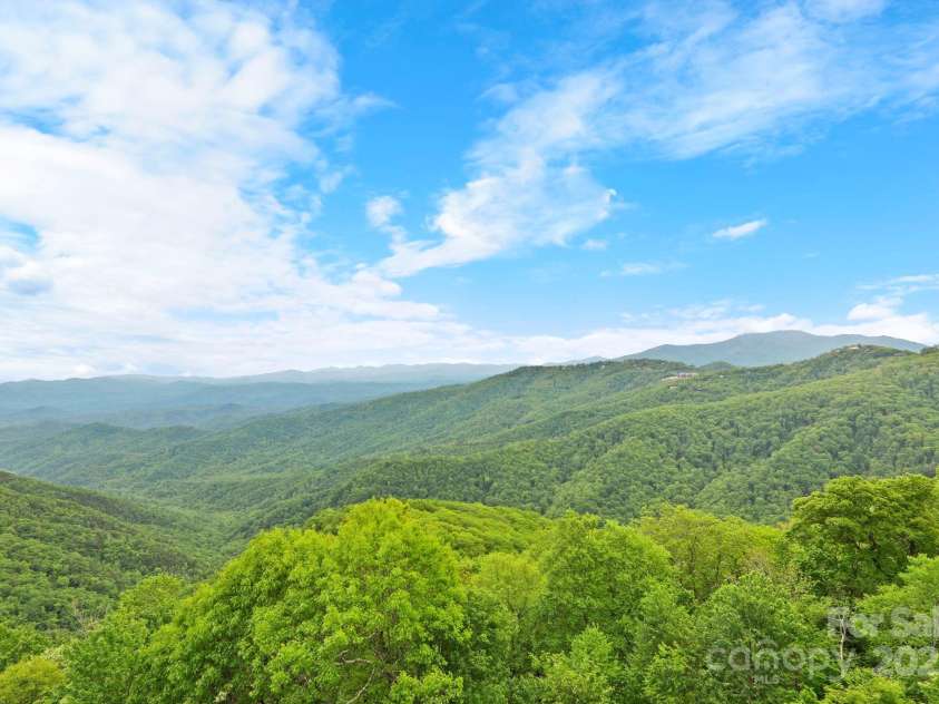 1245 Laurel Lane, Blowing Rock, NC 28605.  MLS# CAR4228582, YatesRealty ID 19780. 
