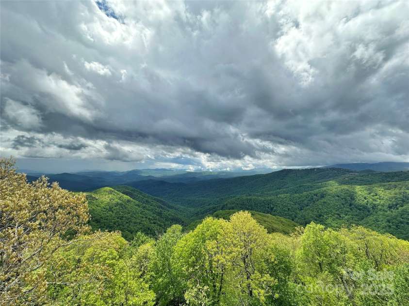 1245 Laurel Lane, Blowing Rock, NC 28605.  MLS# CAR4228582, YatesRealty ID 19780. Forever Views!