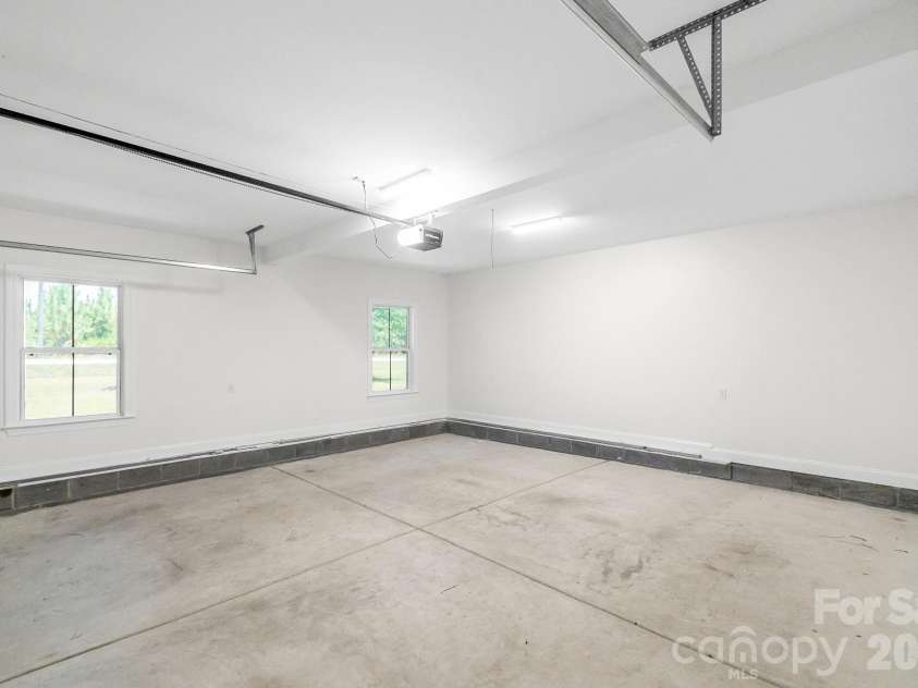 939 Old Stagecoach Road, Camden, SC 29020.  MLS# CAR4379219, YatesRealty ID 19780. 2 Car Garage