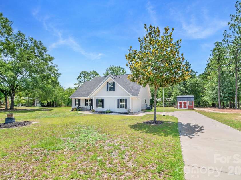 939 Old Stagecoach Road, Camden, SC 29020.  MLS# CAR4379219, YatesRealty ID 19780. 