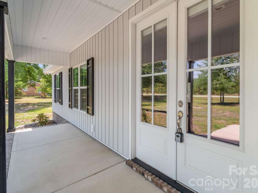 939 Old Stagecoach Road, Camden, SC 29020.  MLS# CAR4379219, YatesRealty ID 19780. 