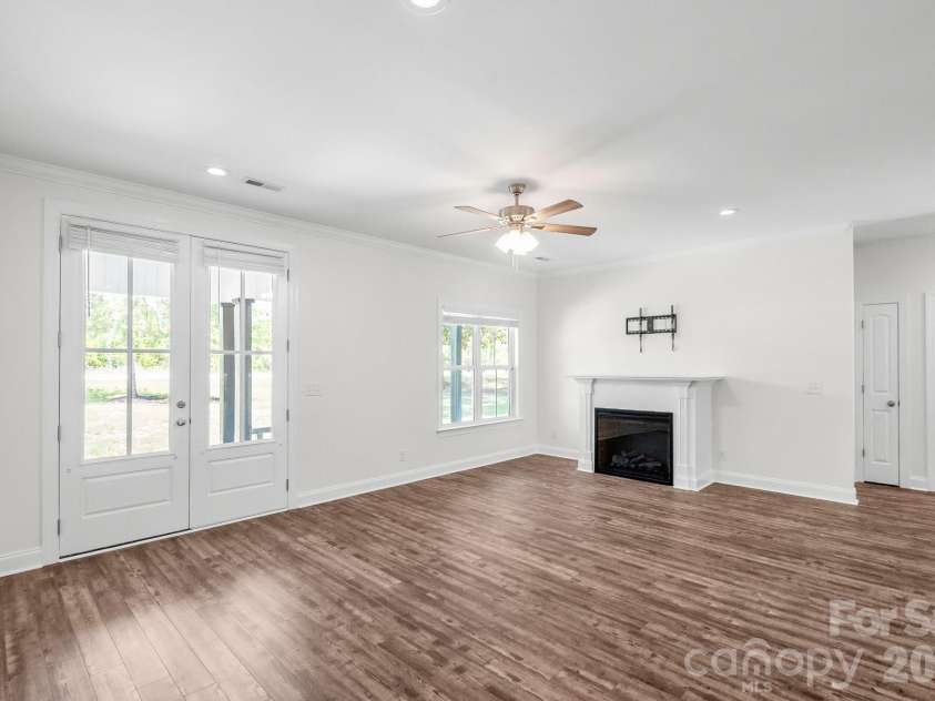 939 Old Stagecoach Road, Camden, SC 29020.  MLS# CAR4379219, YatesRealty ID 19780. 