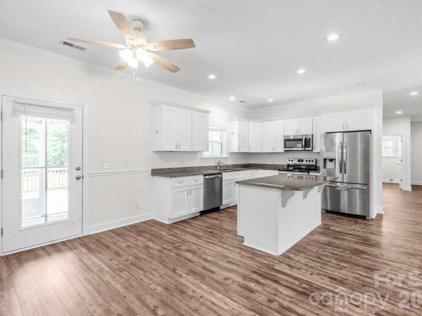 939 Old Stagecoach Road, Camden, SC 29020.  MLS# CAR4379219, YatesRealty ID 19780. 