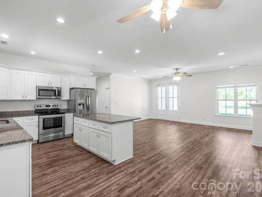 939 Old Stagecoach Road, Camden, SC 29020.  MLS# CAR4379219, YatesRealty ID 19780. 