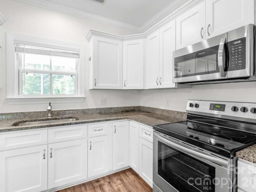 939 Old Stagecoach Road, Camden, SC 29020.  MLS# CAR4379219, YatesRealty ID 19780. 