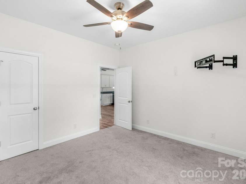 939 Old Stagecoach Road, Camden, SC 29020.  MLS# CAR4379219, YatesRealty ID 19780. Bedroom 3