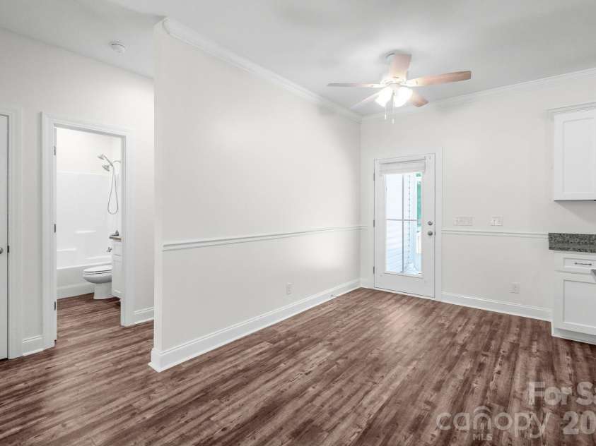 939 Old Stagecoach Road, Camden, SC 29020.  MLS# CAR4379219, YatesRealty ID 19780. Dining Area