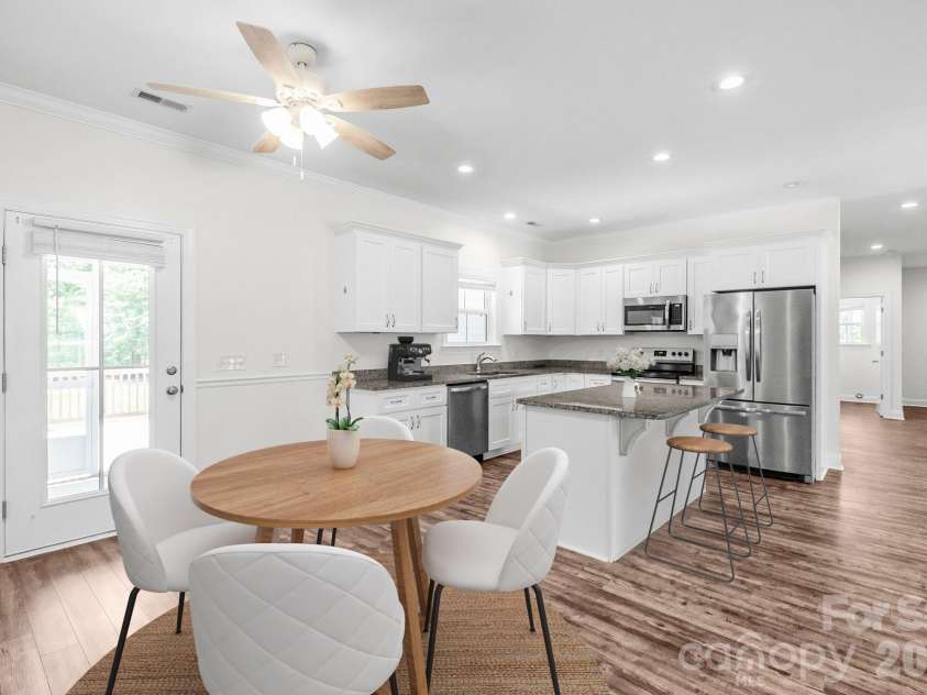 939 Old Stagecoach Road, Camden, SC 29020.  MLS# CAR4379219, YatesRealty ID 19780. Dining Area Virtually Staged