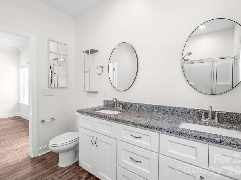 939 Old Stagecoach Road, Camden, SC 29020.  MLS# CAR4379219, YatesRealty ID 19780. Primary Bathroom