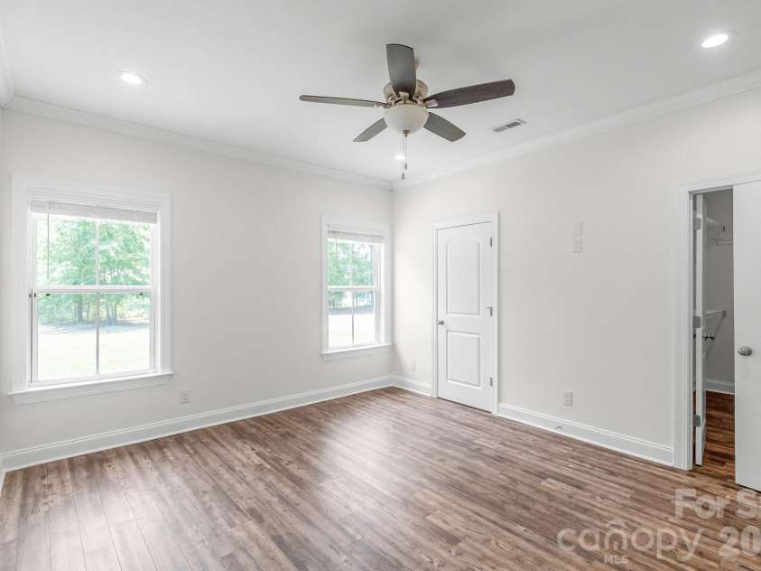 939 Old Stagecoach Road, Camden, SC 29020.  MLS# CAR4379219, YatesRealty ID 19780. Primary Bedroom