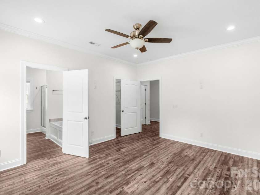 939 Old Stagecoach Road, Camden, SC 29020.  MLS# CAR4379219, YatesRealty ID 19780. Primary Bedroom