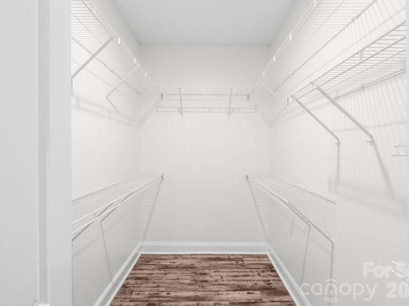 939 Old Stagecoach Road, Camden, SC 29020.  MLS# CAR4379219, YatesRealty ID 19780. Primary Closet
