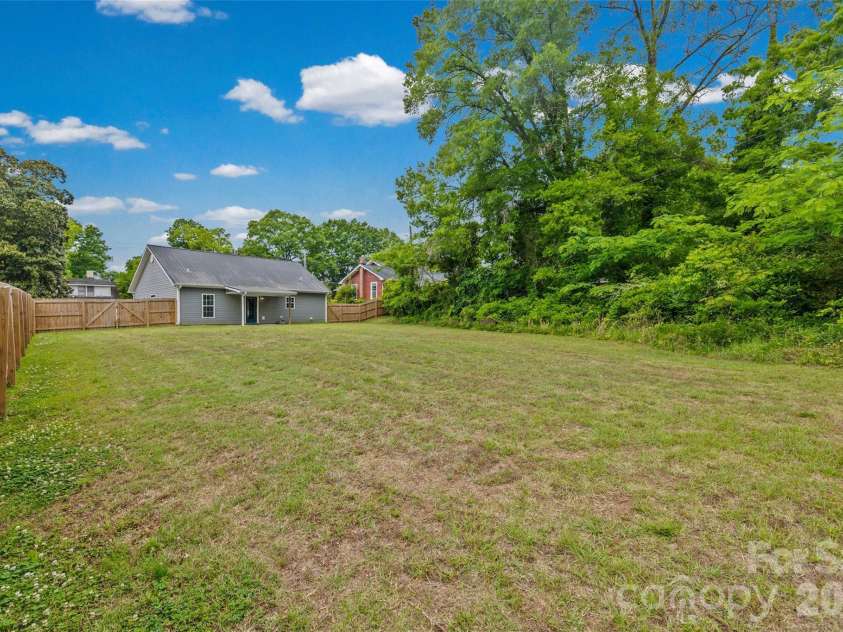 103.5 Foote Street, Chester, SC 29706.  MLS# CAR4377694, YatesRealty ID 19782. 