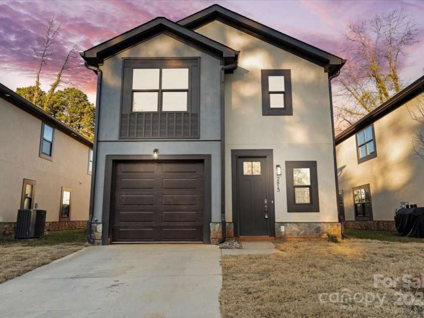 2813 Ava Avenue, Charlotte, NC 28208.  MLS# CAR4266386, YatesRealty ID 19783. 