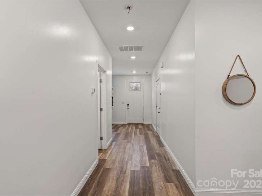 2813 Ava Avenue, Charlotte, NC 28208.  MLS# CAR4266386, YatesRealty ID 19783. 