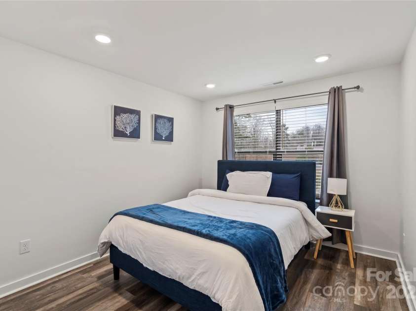 2813 Ava Avenue, Charlotte, NC 28208.  MLS# CAR4266386, YatesRealty ID 19783. 