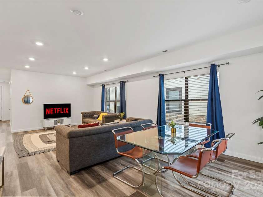 2813 Ava Avenue, Charlotte, NC 28208.  MLS# CAR4266386, YatesRealty ID 19783. 