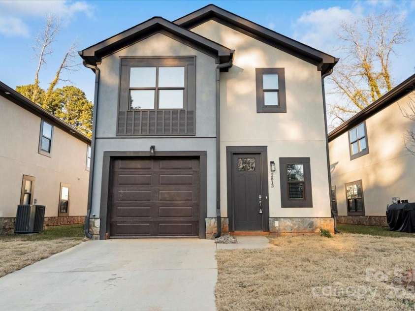 2813 Ava Avenue, Charlotte, NC 28208.  MLS# CAR4266386, YatesRealty ID 19783. 