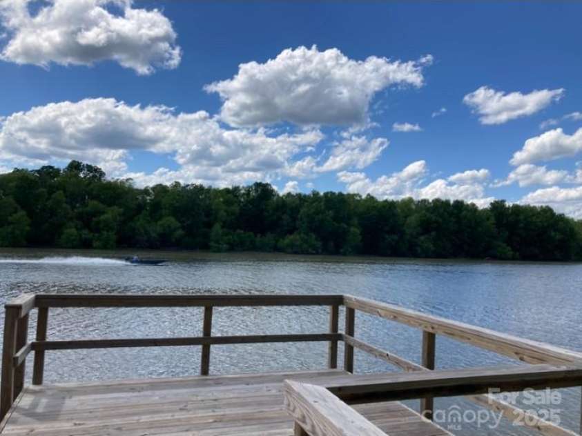 1300 Riverview Boulevard, Lexington, NC 27292.  MLS# CAR4268493, YatesRealty ID 19785. 