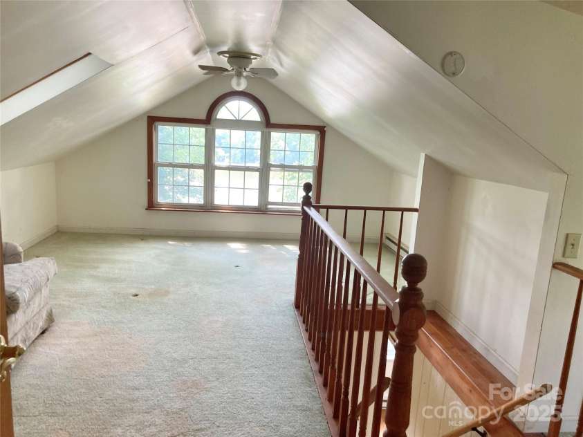 1300 Riverview Boulevard, Lexington, NC 27292.  MLS# CAR4268493, YatesRealty ID 19785. Upstairs