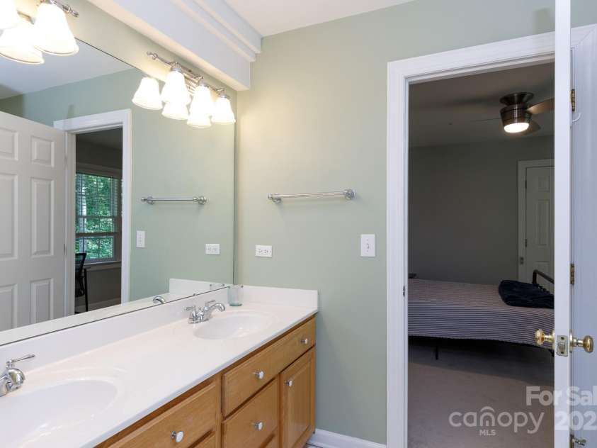 1587 Summit View Drive, Rock Hill, SC 29732.  MLS# CAR4270710, YatesRealty ID 19786. 
