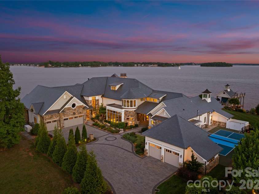 8515 Norman Estates Drive, Denver, NC 28037.  MLS# CAR4371858, YatesRealty ID 19786. 