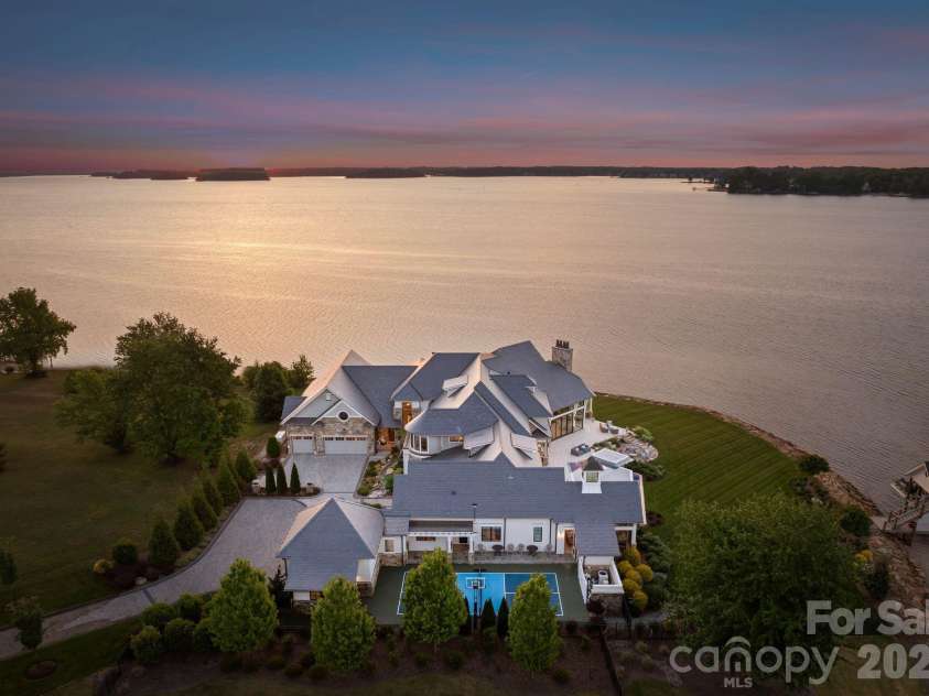 8515 Norman Estates Drive, Denver, NC 28037.  MLS# CAR4371858, YatesRealty ID 19786. 