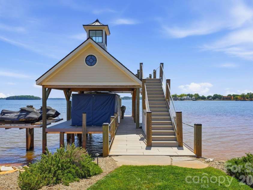 8515 Norman Estates Drive, Denver, NC 28037.  MLS# CAR4371858, YatesRealty ID 19786. 