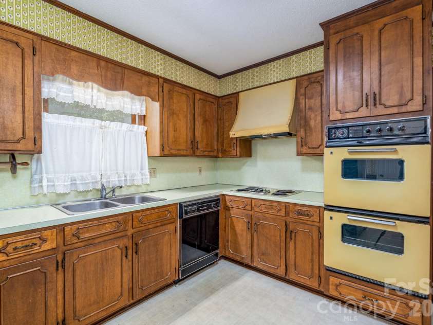 1836 Westbrook Road, Edgemoor, SC 29712.  MLS# CAR4379037, YatesRealty ID 19787. 